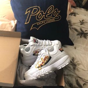 FN Women’s Disruptor 2 Signature Fila Sneaker